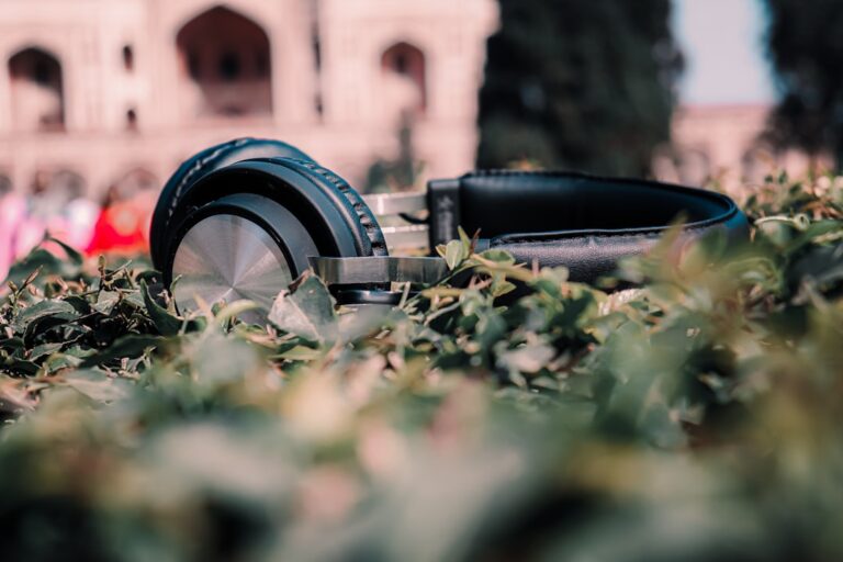 How to Choose the Right Bluetooth Headphones for You